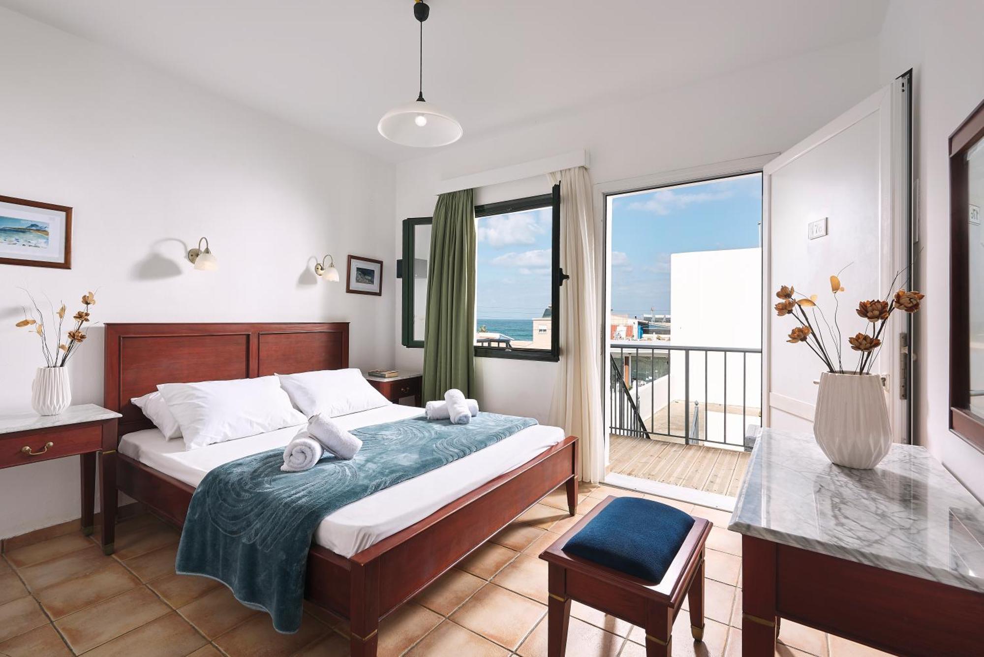 Eva Suites & Apartments Agia Marina Zimmer foto
