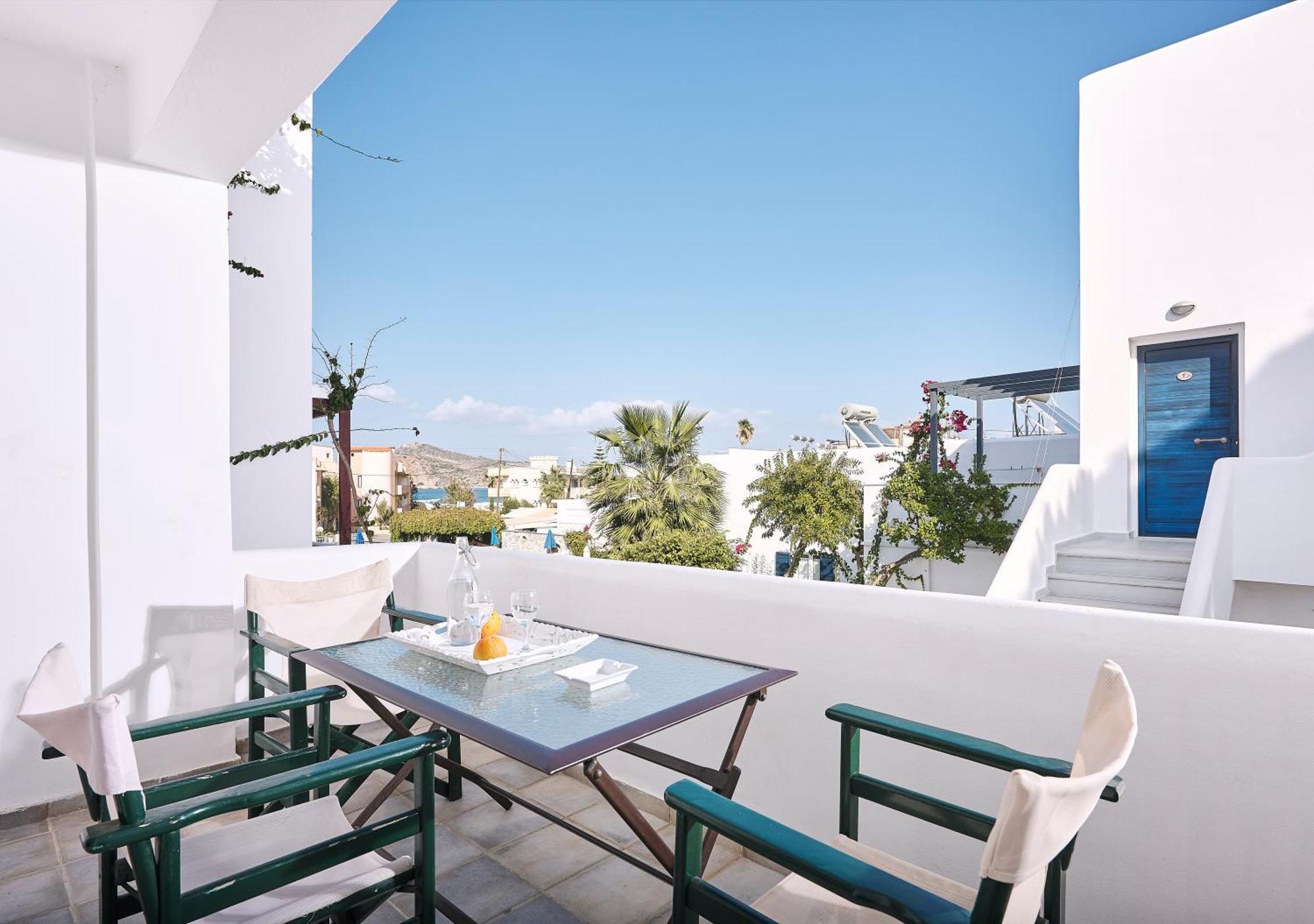 Eva Suites & Apartments Agia Marina Zimmer foto
