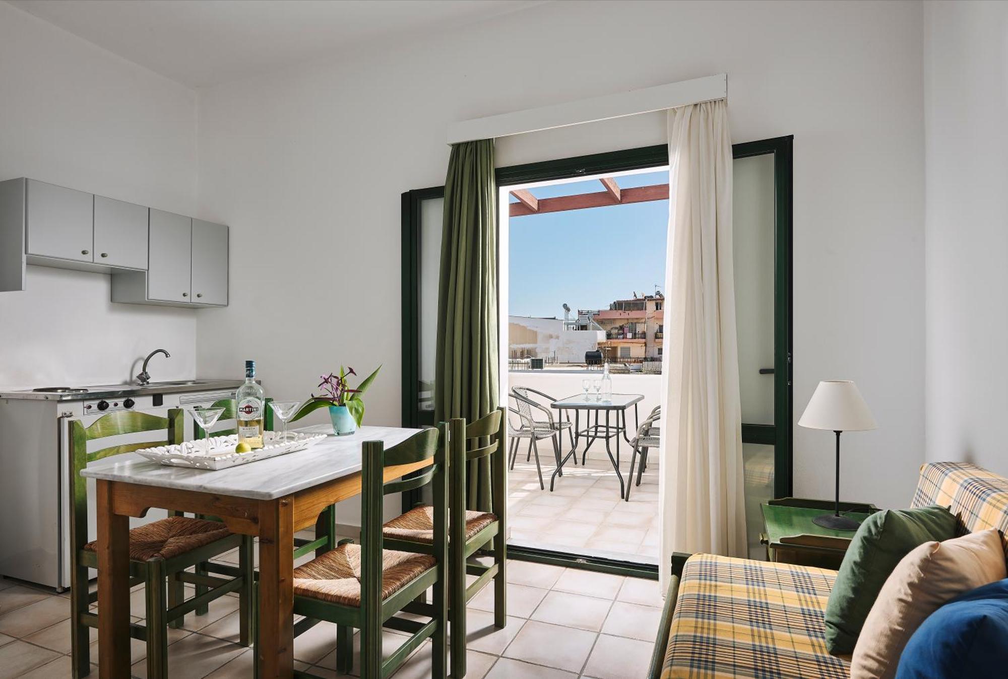 Eva Suites & Apartments Agia Marina Zimmer foto