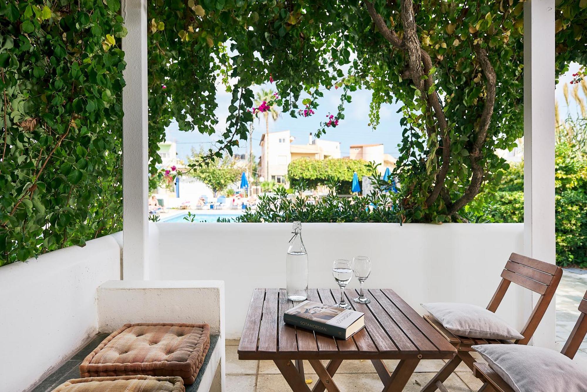 Eva Suites & Apartments Agia Marina Zimmer foto